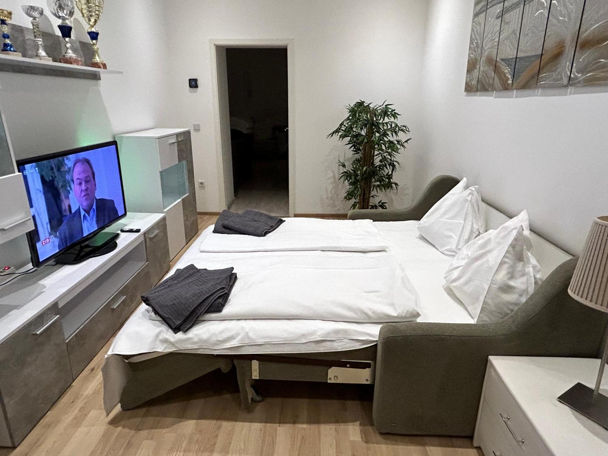 Schoene, Helle Wohnung In Stadtnaehe Відень Екстер'єр фото