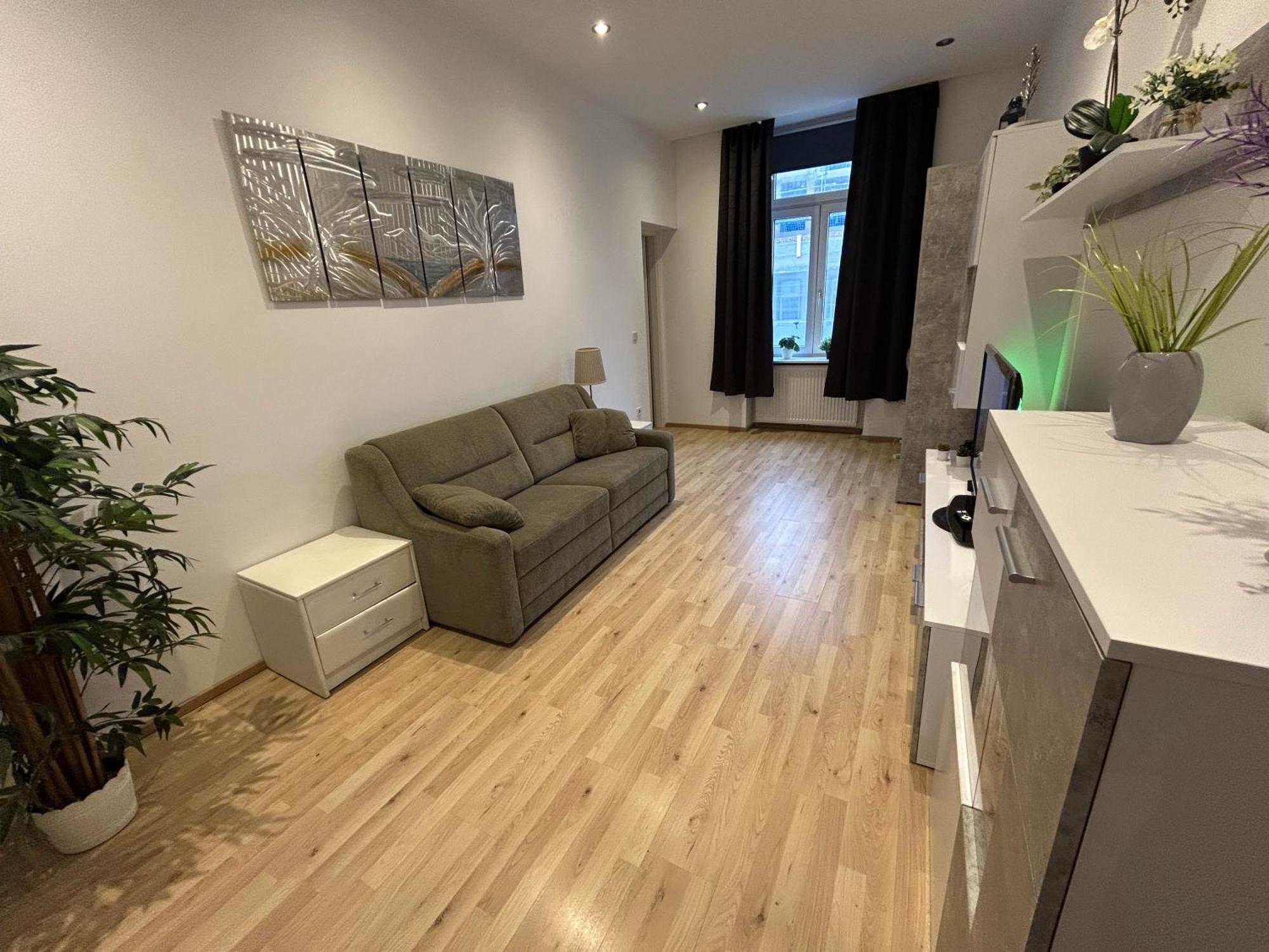 Schoene, Helle Wohnung In Stadtnaehe Відень Екстер'єр фото