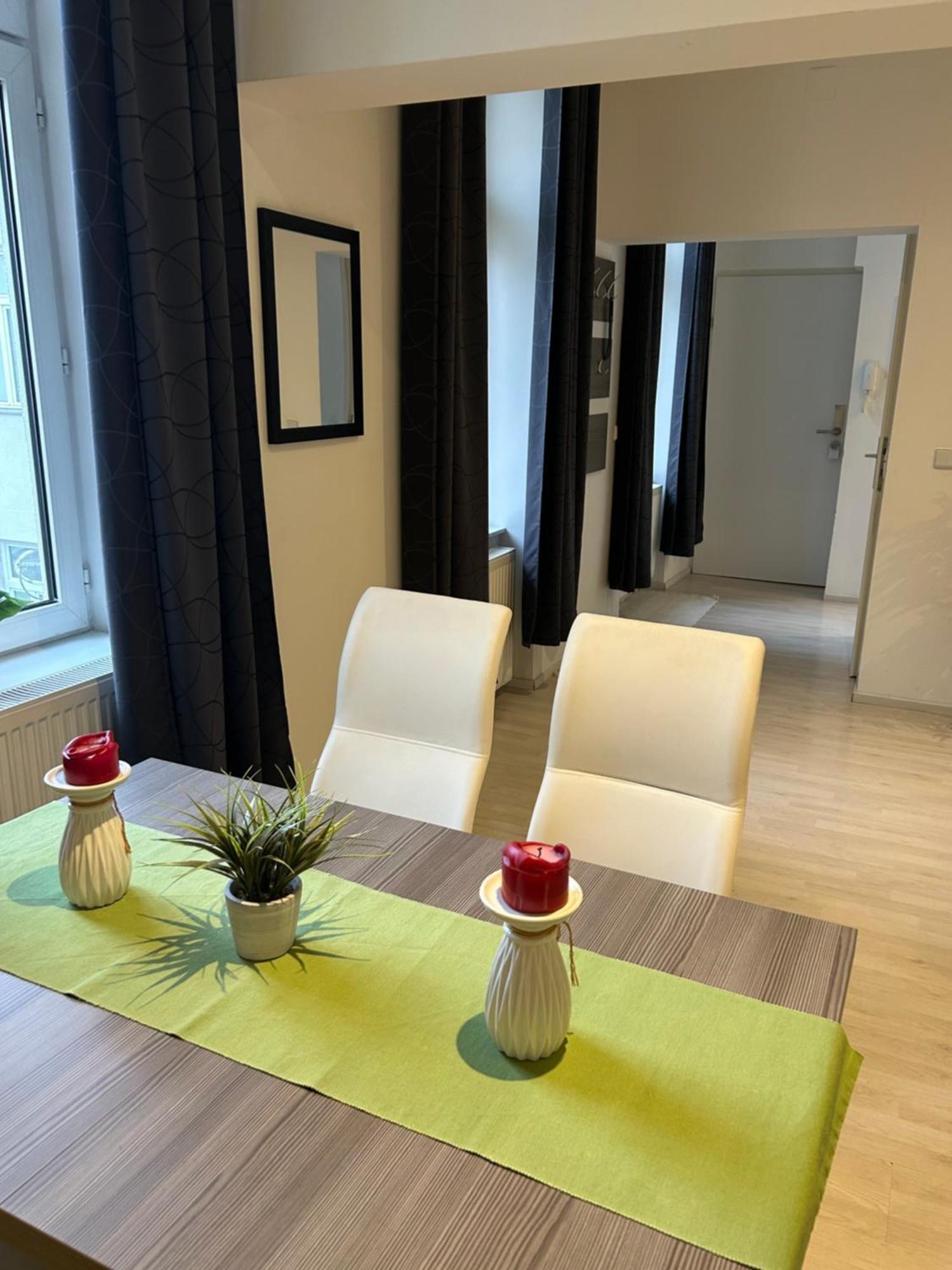 Schoene, Helle Wohnung In Stadtnaehe Відень Екстер'єр фото