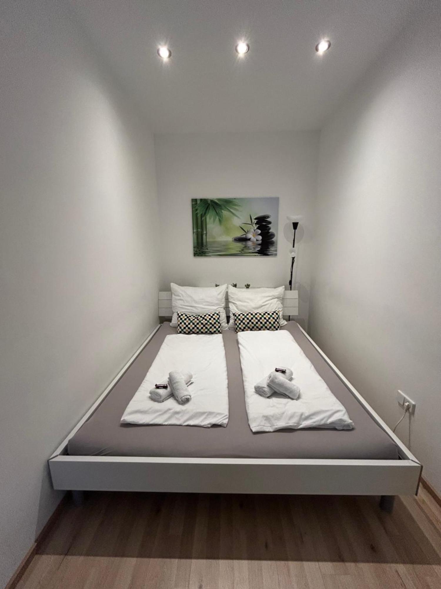 Schoene, Helle Wohnung In Stadtnaehe Відень Екстер'єр фото